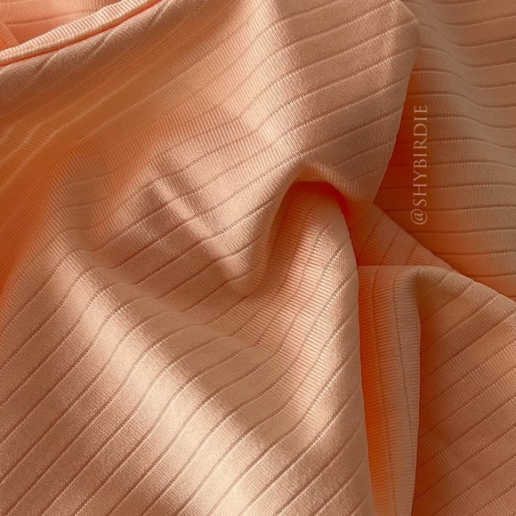 NEW Lot of 2 Old Navy Active Loose Fit Athletic Racerback Tank Tops, Small - Picture 13 of 14